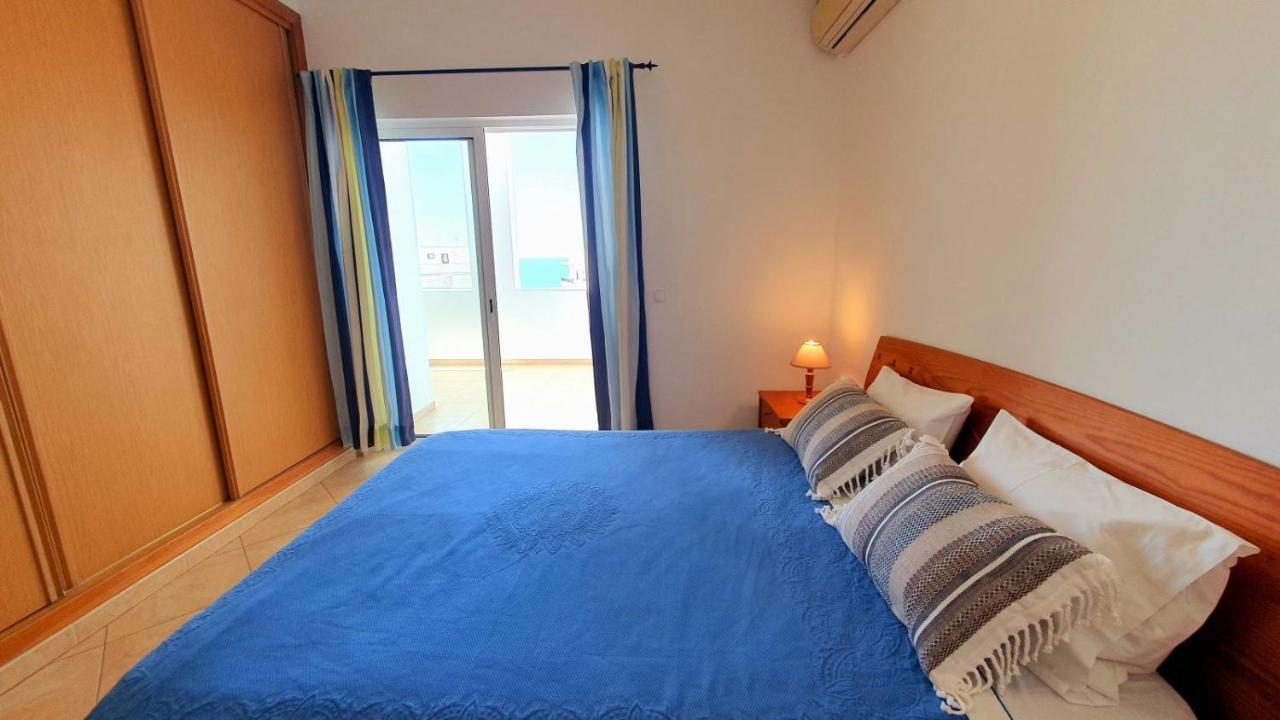 Quarteira Beach Vacation: 2Br Steps To The Sand Zewnętrze zdjęcie