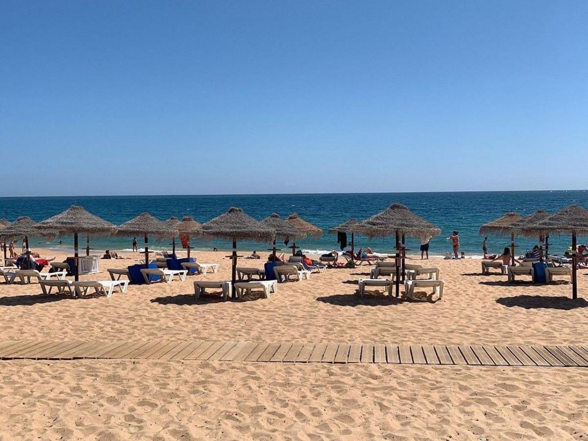 Quarteira Beach Vacation: 2Br Steps To The Sand Zewnętrze zdjęcie